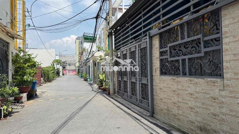 Cho thuê xưởng -dt 10m.20m -giá 10 tr giáp câu an lộc