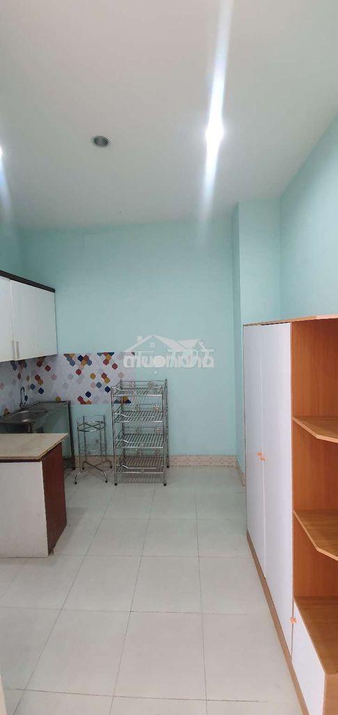 Cho thuê phòng full nội thất trong villa sân vườn q7 - 4