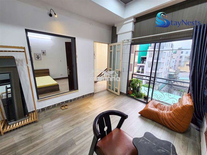 Căn hộ 1pn 1pk ban công 50m2 sát vòng xoay dân chủ quận 10
