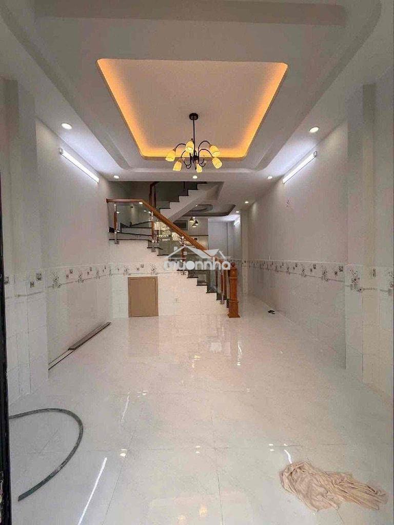 Trệt 1 lầu - 4m x 10,5m - ở ngay - quang trung - nguyễn văn khối gv - 2