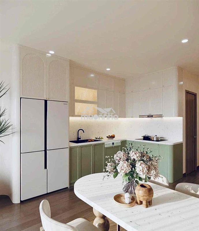Thua đá banh cần bán gấp 2pn2wc  sổ sẵn,sẵn hợp đồng thuê 10tr/tháng