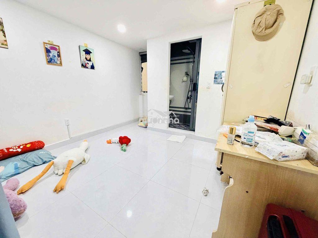 Nhà mới - gần 40m2 - 5 tầng sân thượng - hẻm 4m - gần chợ bà chiểu - 4