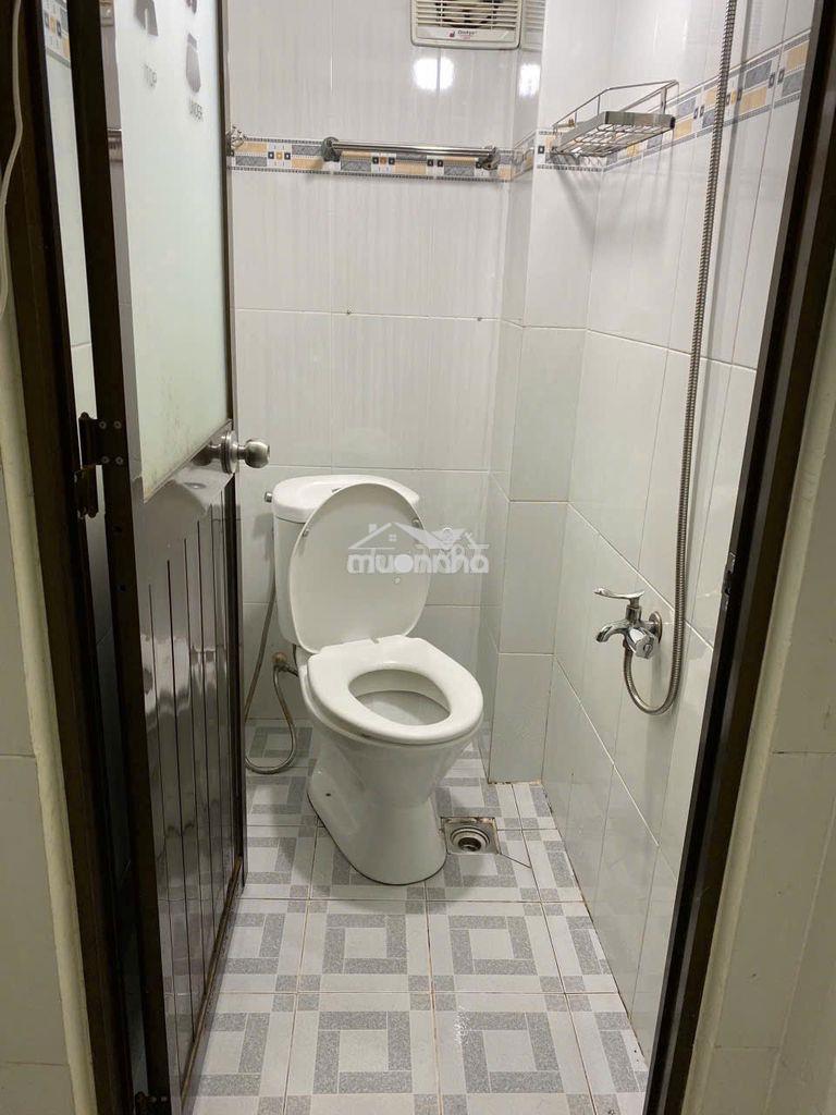 Phòng trống thoáng mát cầu chữ y, q8, 12m2, 2.8tr - 3