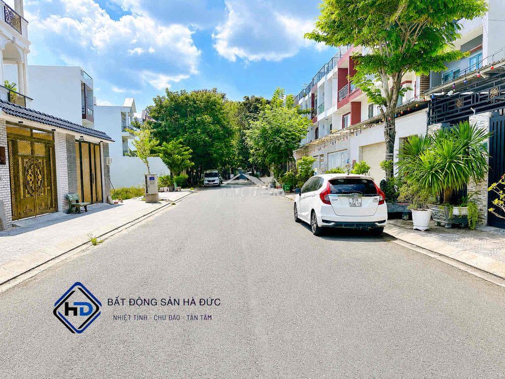 Nhà 2 lầu 5x18 hẻm nhựa 8m thông có vỉa hè gần ubnd quận 12 - 2