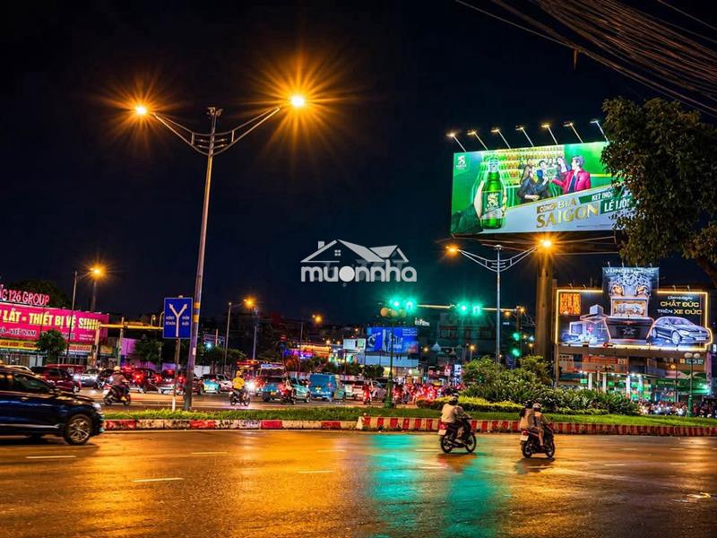 Bán nhà đất tặng nhà đường 8m cạnh pandora79m² ngang 4,5 giá chỉ 6.x