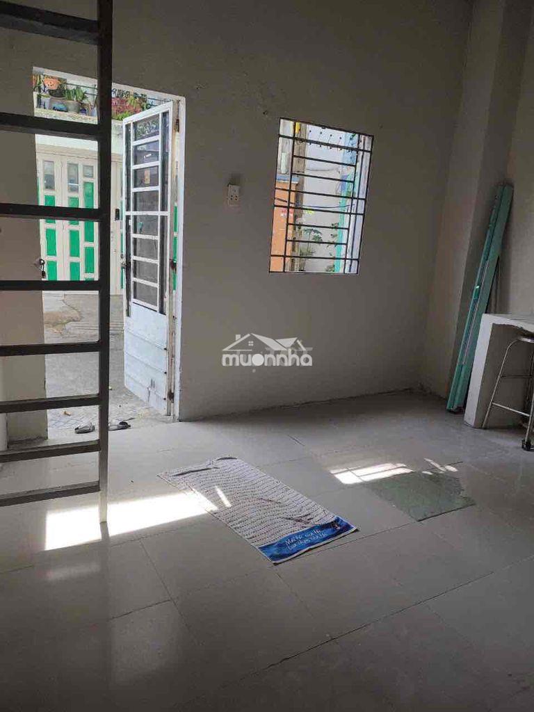 Phòng trệt,yên tĩnh thoáng,hẽm rộng
