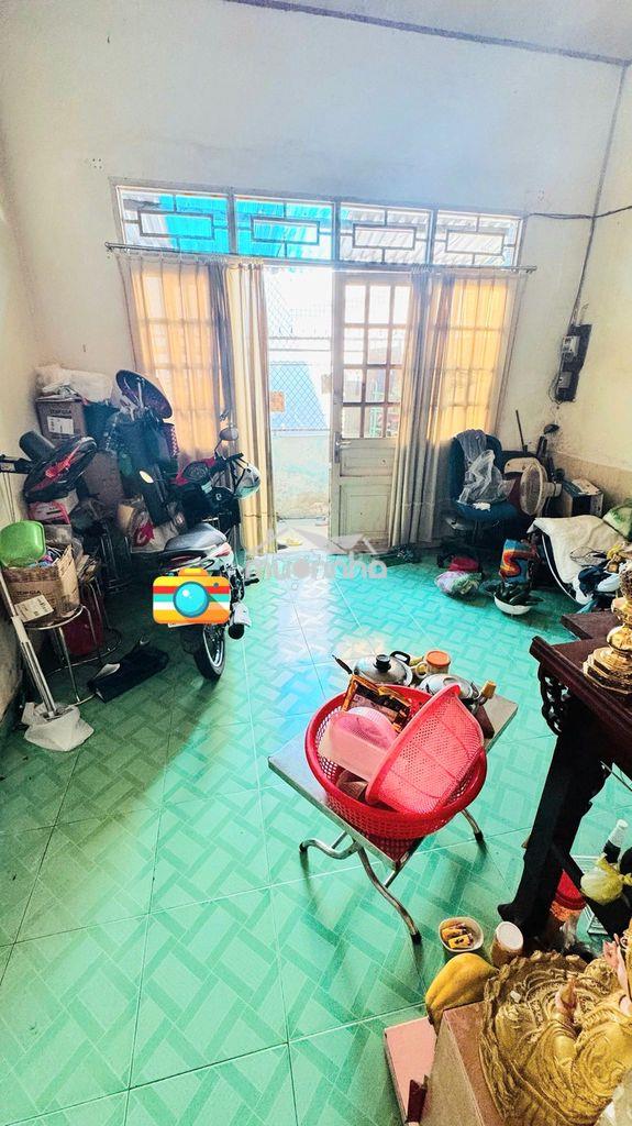 Mua bán nhà quận 4, 69m2 đất, ngang hơn 4m, hẻm thông gần mặt tiền. - 3