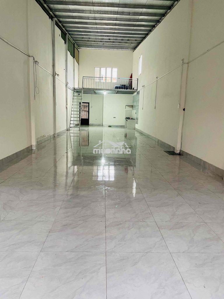 Nhà mặt đường như hình