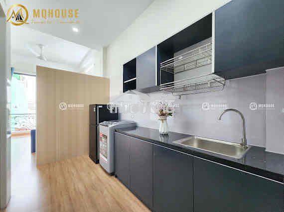 Cho thuê căn hộ studio ban công, cửa sổ có máy giặt riêng - 3