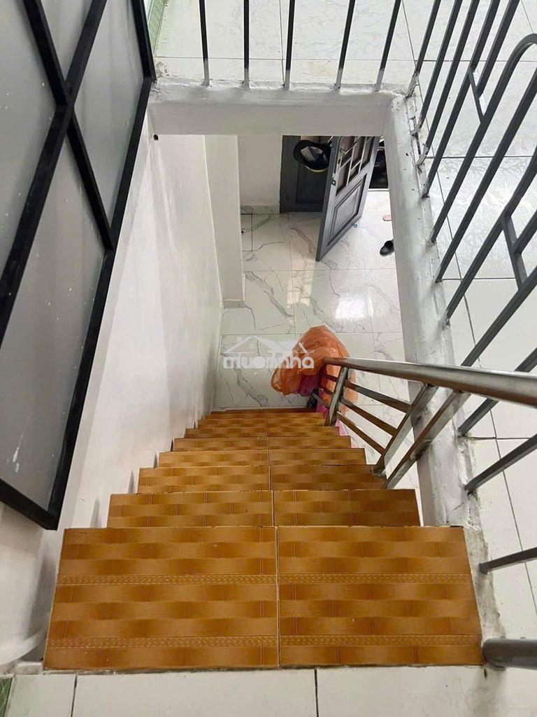 Bán gấp nhà hẻm 222, đường đoàn văn bơ, phường 10, quận 4 - 2