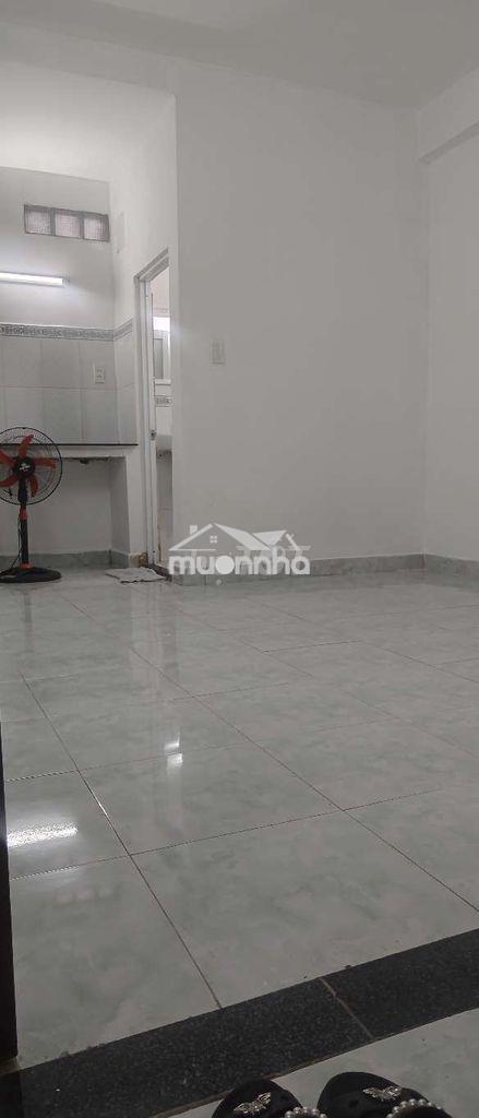 Phòng trọ đối diện etown cộng hòa - 3