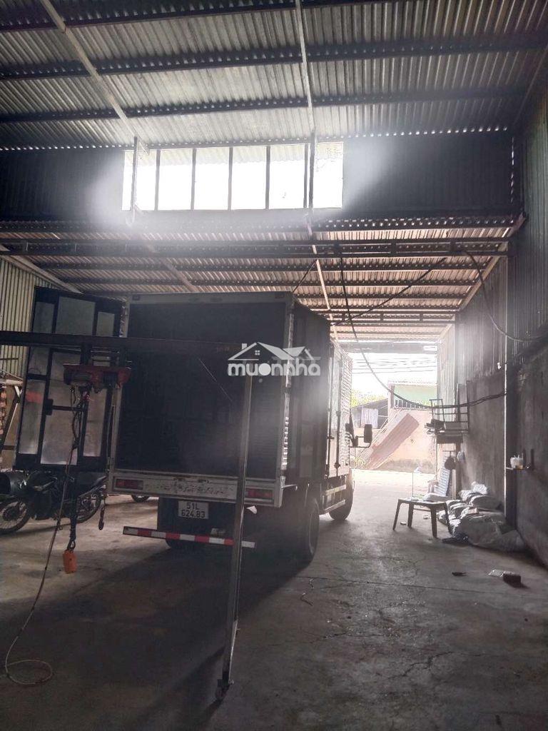 Cho thuê kho xưởng 1 xẹc kênh trung ương, đường mặt tiền 6m tại xã vĩn