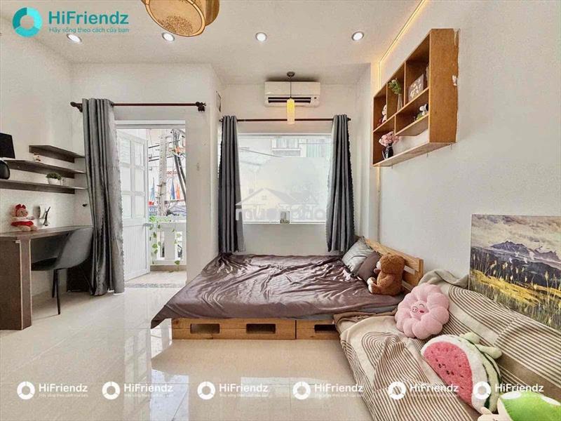 Cho thuê phòng trọ studio ban công - ngay cầu vượt hoàng hoa thám