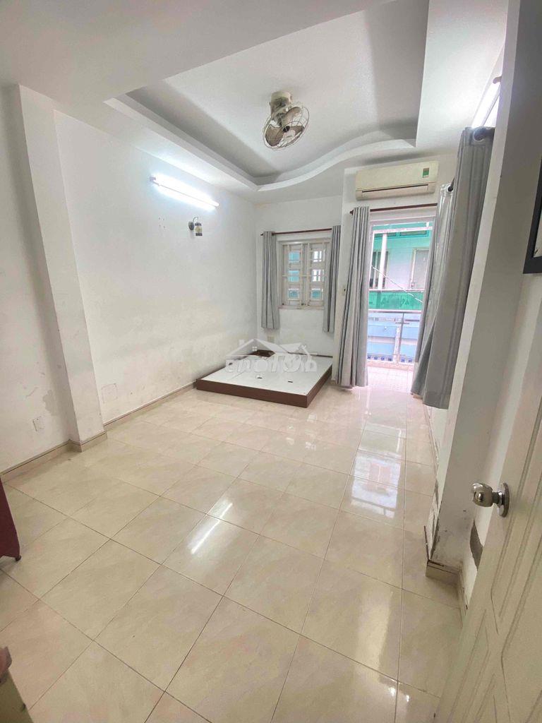 Phòng đầy đủ tiện nghi chợ phạm văn hai