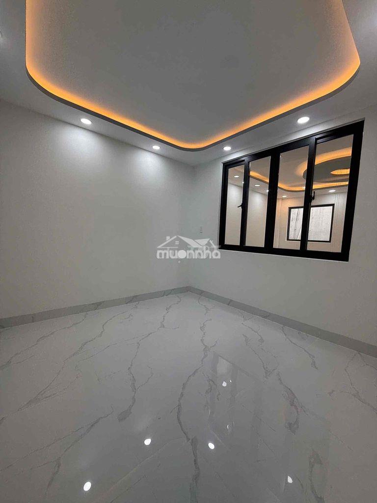 Đường luỹ bán bích - nhà mới đẹp - có pn lớn dưới trệt - cách mt 50m - 2