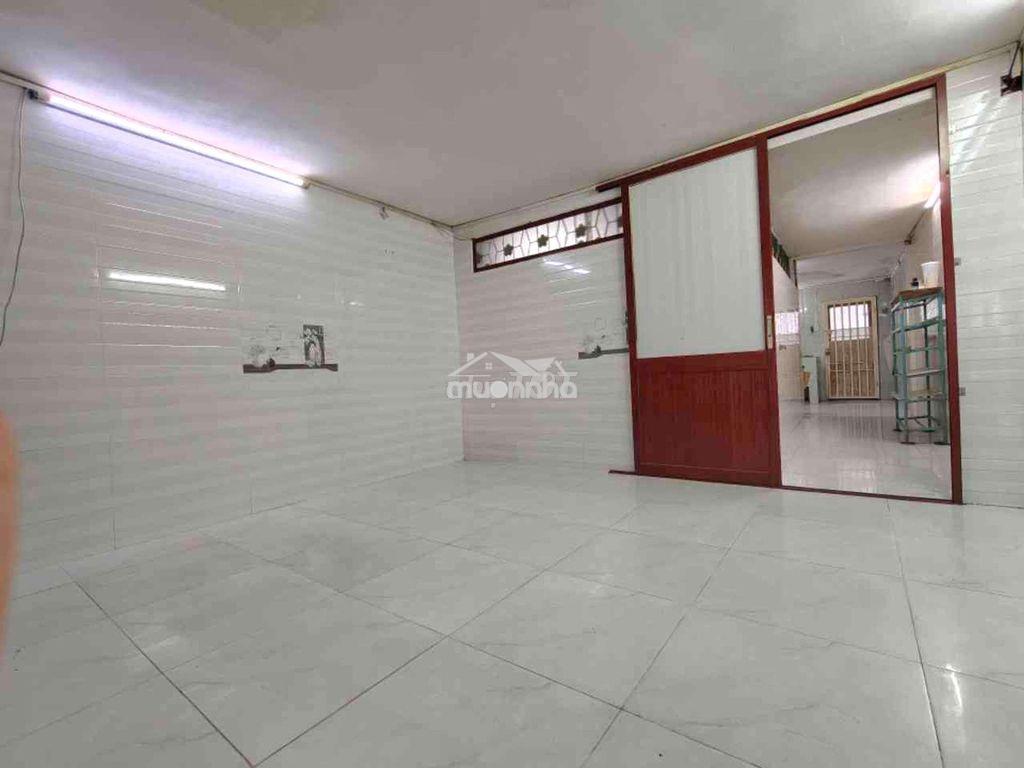 Nhà q11- 2 mặt hẻm xe hơi thông- giáp 3/2- 40m2- chỉ nhỉnh 4 tỷ. - 4