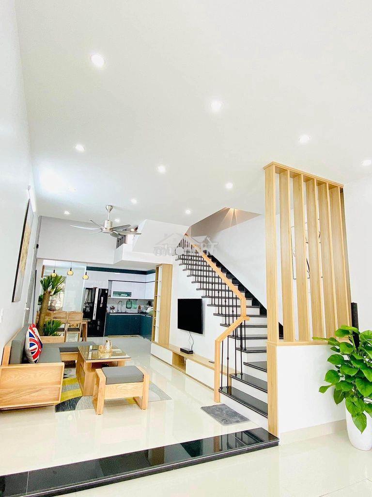 Cho thuê nhà kdc parkriverside 15tr 3 lầu 4pn gần vx liên phường