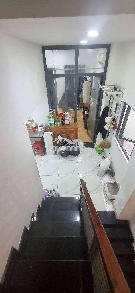 Hẻm xe tải tránh xe hơi lê văn sỹ quận 3 - 2