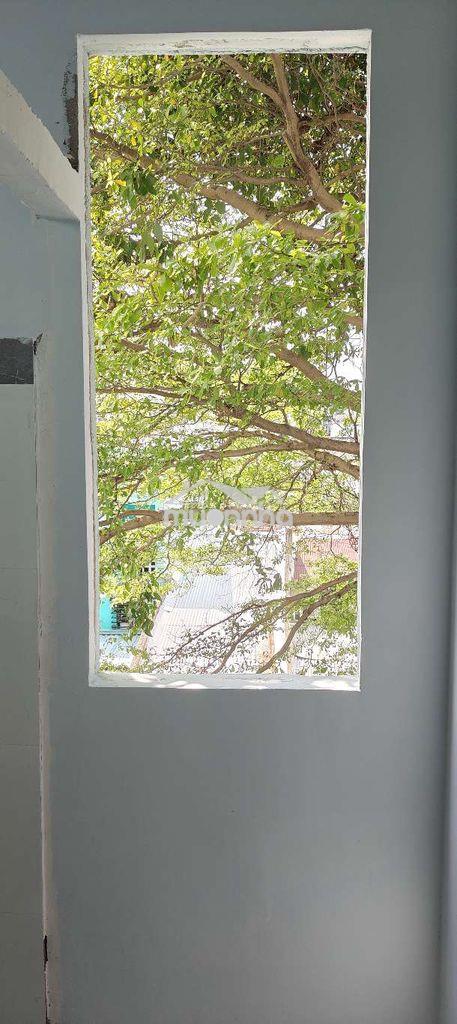 Phòng ban công mới xây gần trường huflit ( cách 800m) sẳn máy lạnh - 3