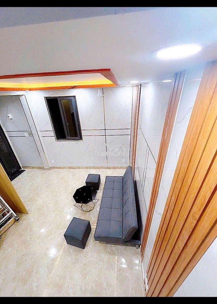 Nhà đẹp 3 tầng hẻm lớn sát mặt tiền không quy hoạch q4 - 2