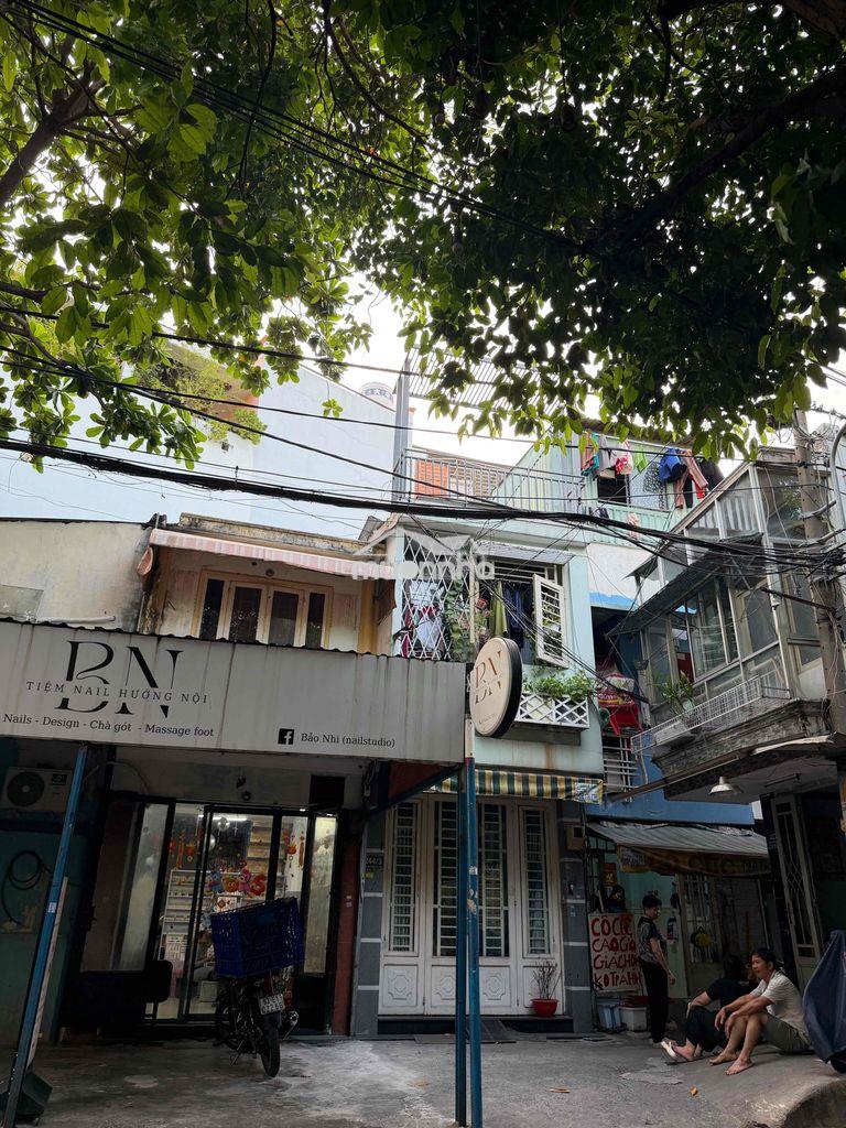 Bán nhà hẻm xe tải 8m 3x3 3 tầng