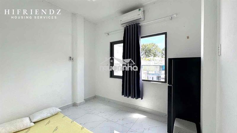 Studio ban công cửa sổ thoáng mát đi bộ qua sgu đhsp - gần q10 q1 q3