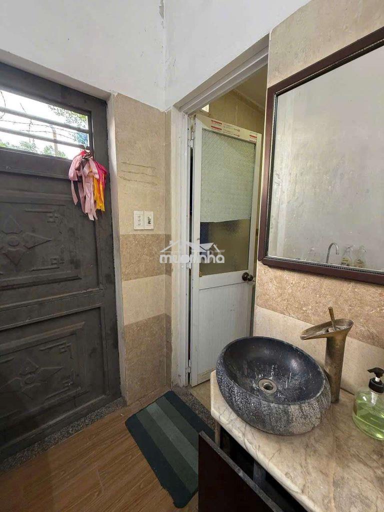 Cho thuê nhà 2 tầng sân vườn: đường khuê đông - ao cá - 4