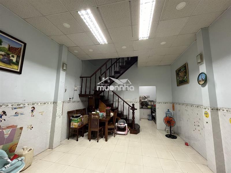 Nhà đường phan văn hớn, ngay cầu tham lương, 4,5x11m, shr