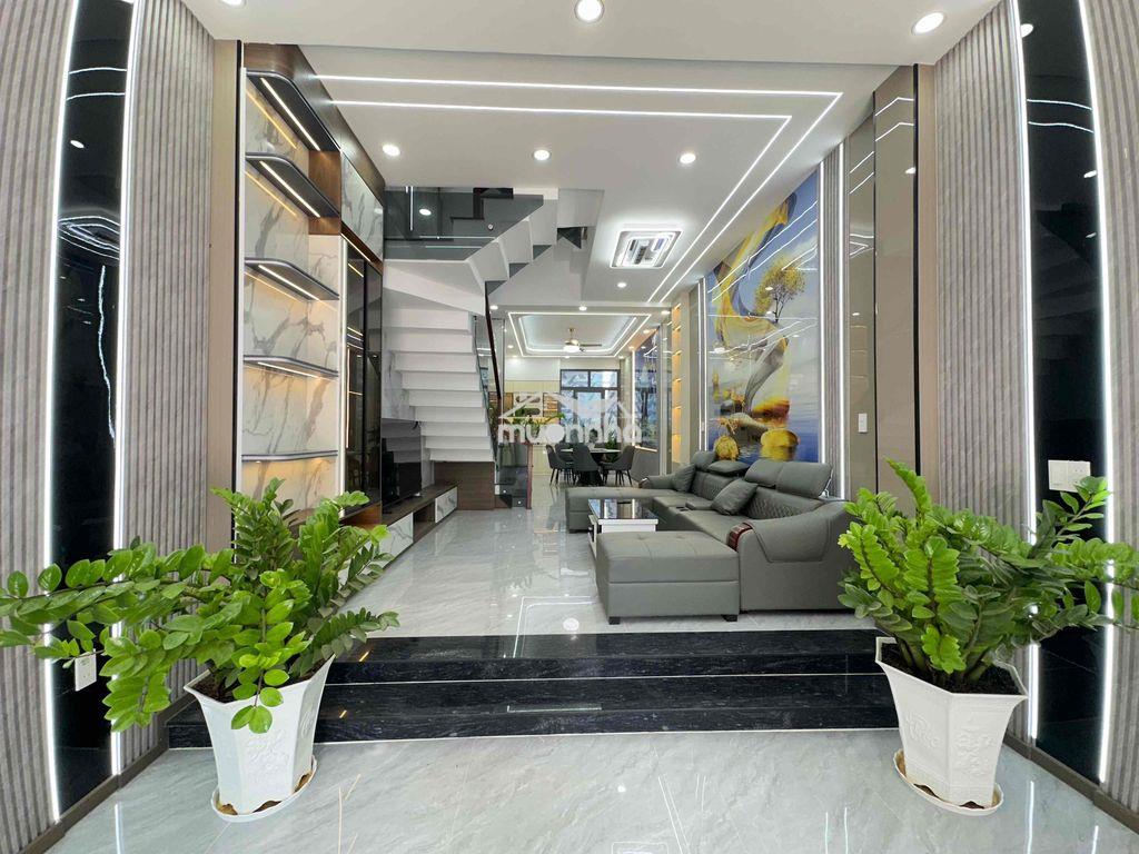 Nhà 1 trệt 2 lầu full nội thất. ngay khu dân cư - 2