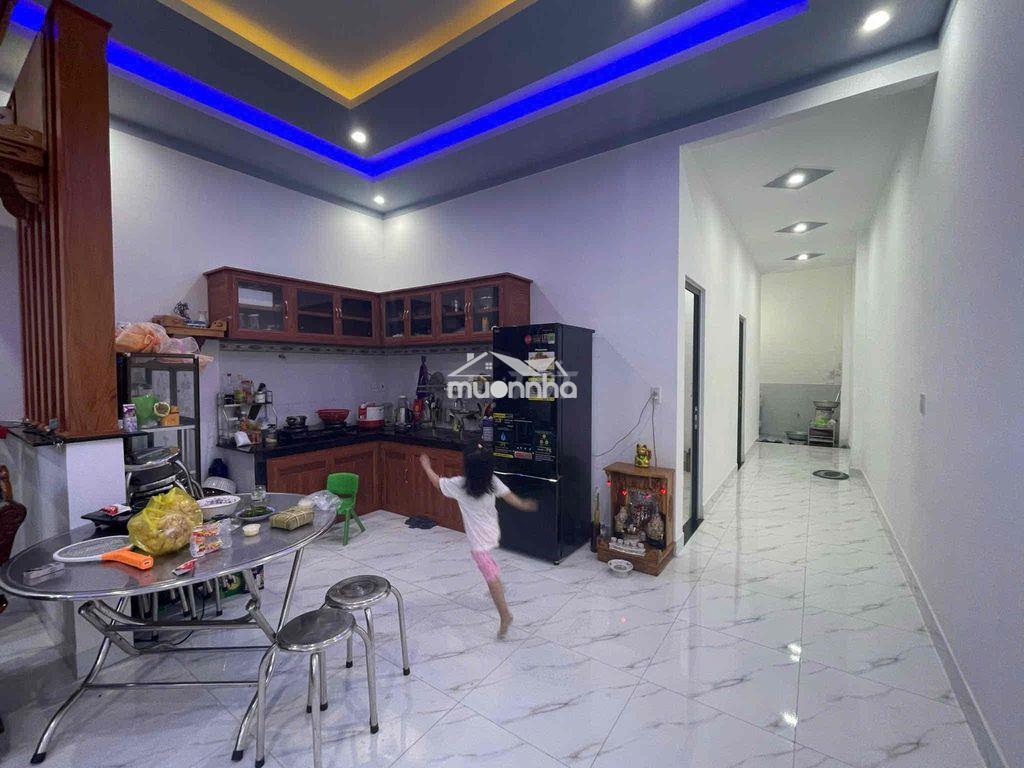 Bán nhà 116m2 đường thông xe hơi 6m - 4