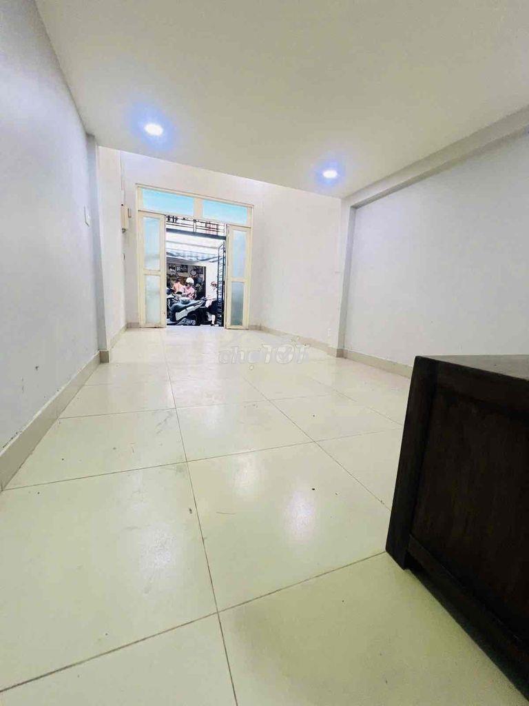 Hẻm xe hơi gần mt nguyễn cảnh chân quận 1 31m2 3 tầng - 7 tỷ 5