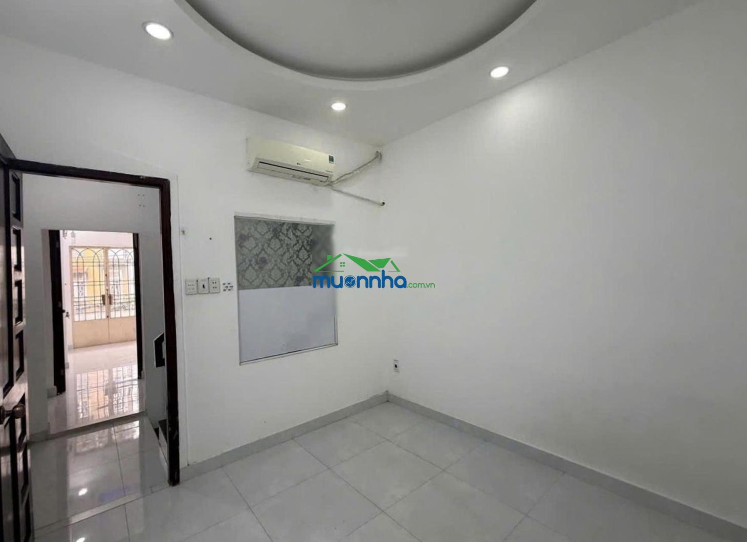 Hẻm xe hơi vào nhà thông tứ tung mấy bước ra mặt tiền đường, 3.9x13m, 3 tầng bề thế