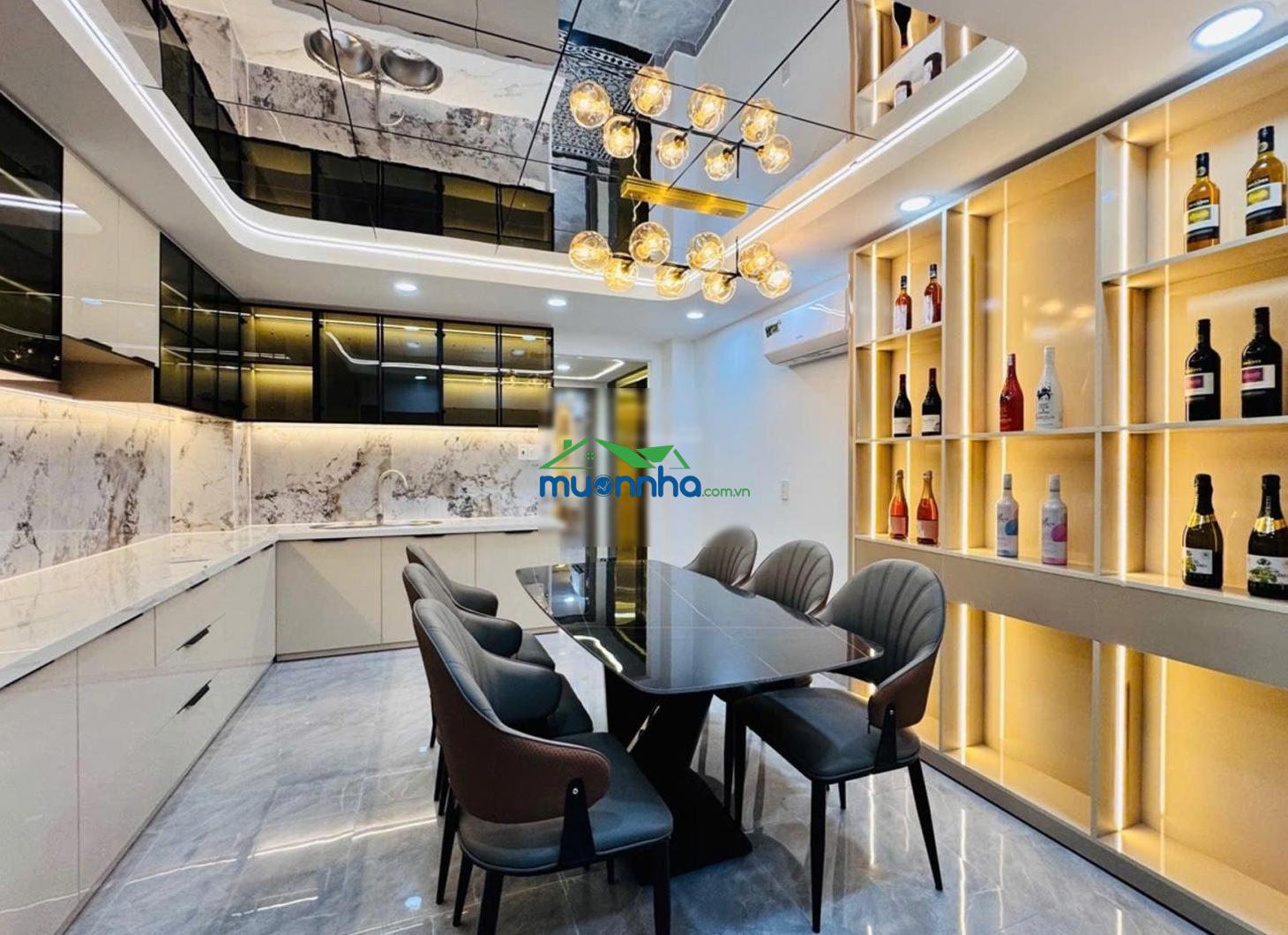 Hẻm xe hơi vào nhà cách mặt tiền chỉ 20m, 4x13,5m, 5 tầng mới đẹp, thang máy vivu, nở hậu tài lộc