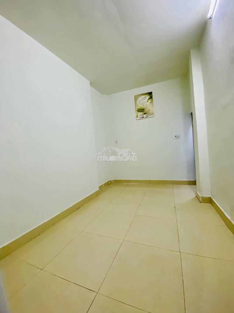 46m2 ngay phạm văn đồng-nguyễn kiệm-sau lưng nón sơn-nhà c4 giá 3 tỷ65 - 4