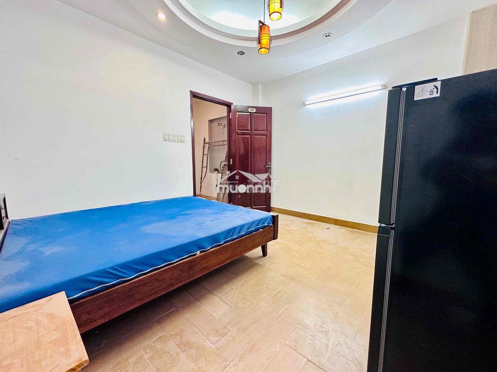 Phòng cho thuê cửa sổ lớn - ngay đại học ueh - oto tận cửa - giờ tự do - 4