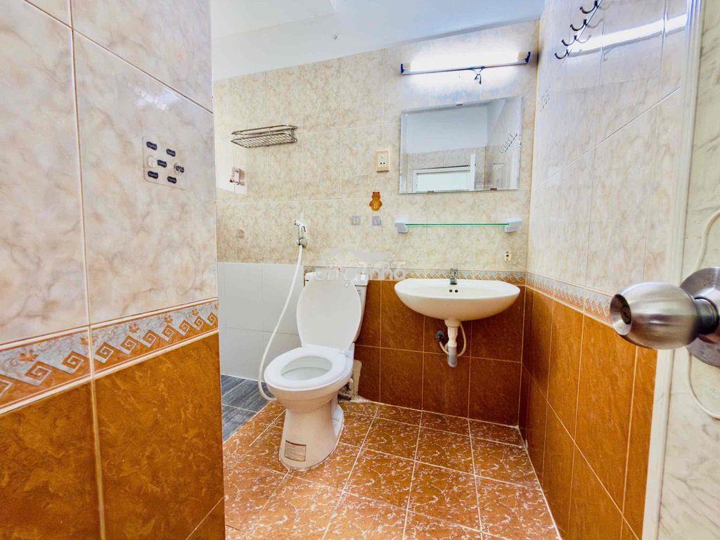 Tìm 1 nam ở ghép quận 11 sát đại học ueh ưu tiên sinh viên - 2