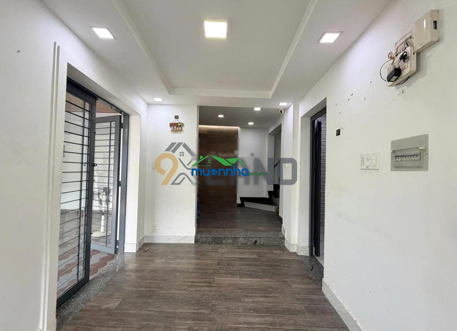 Giảm sâu-bán gấp nhà mới căn góc 2tầng ngay tô ngọc vân-dt 140m2,tiện ở,kdoanh văn phòng tốt.còn tl - 4