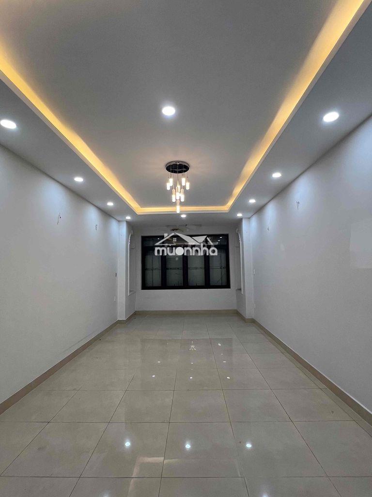 Bán toà nhà góc 2 mt lạc long quân quận 11 dt: 6,3x15 kc: 4 tầng st - 4