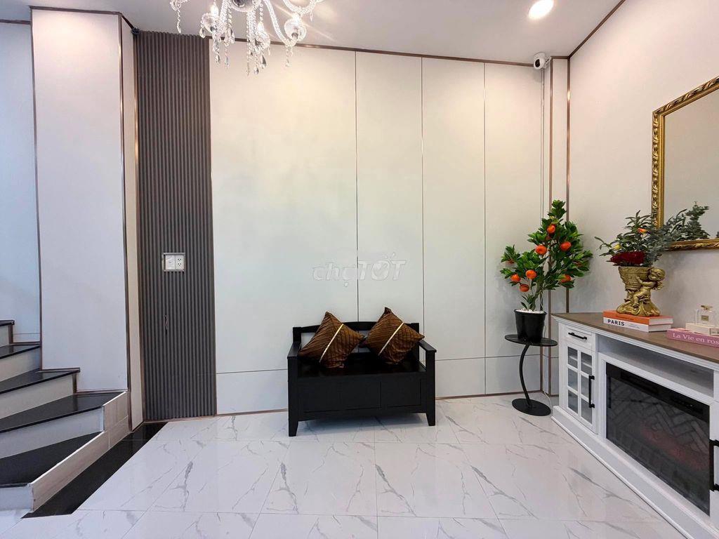 Nơ trang long p.11 bình thạnh, hẻm 1 xẹt, dt 24m2 giá 3.55 tỷ tl - 3