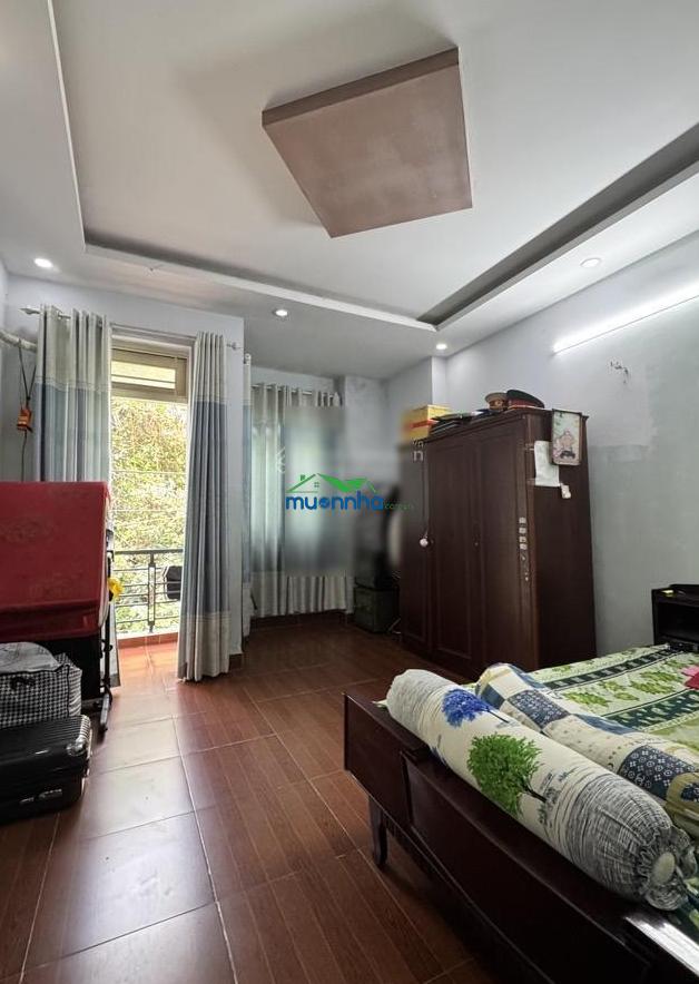 Ngộp bank bán gấp chỉ 6,8 tỷ - ngay ng: v. quá q.12 - dt: 5m x 24m xây full - 4 tầng btct - hẻm 5m. - 4