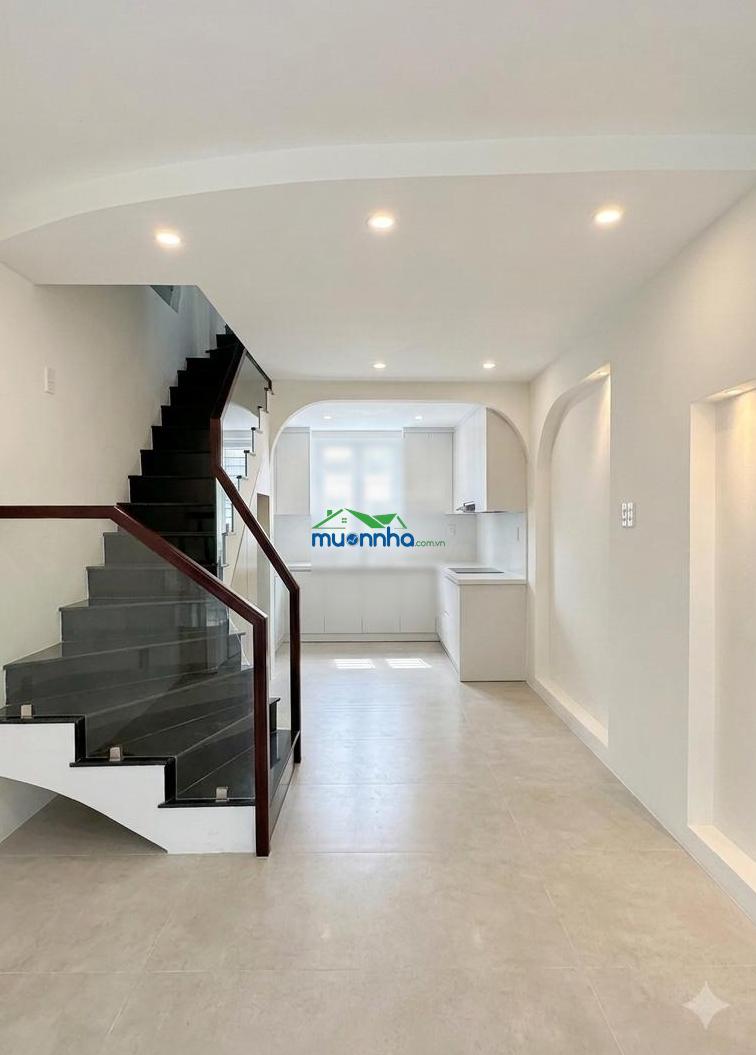 Nhà ngay cmt8 ô tô đậu cửa hiếm trong khu vực