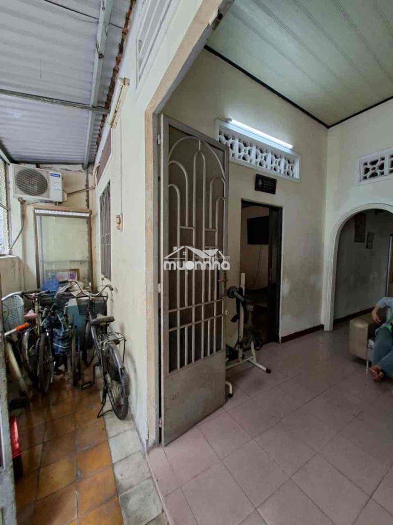 Hơn 100m2 - ngang hiếm 6m - khu phan xích long - tiện xây mới - 2