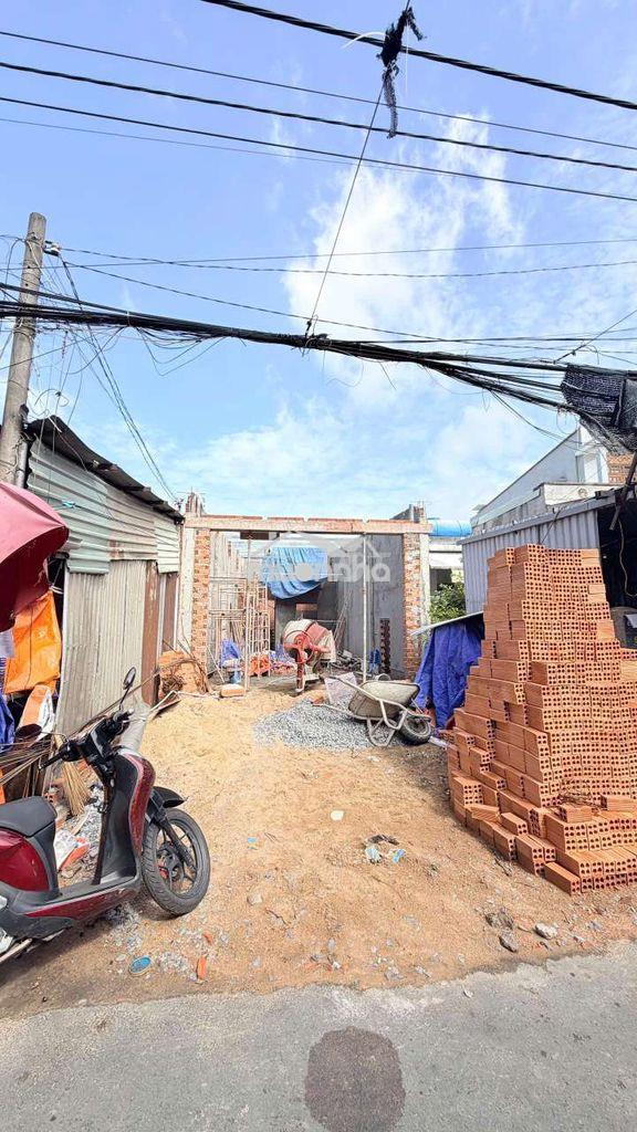 Bán nhà mặt tiền chợ thống nhất dĩ an