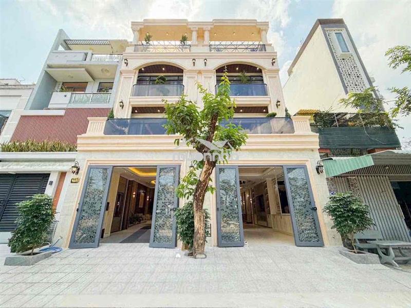 Nhà phố đẳng cấp sang trọng - dân trí cao- ngay phú mỹ hưng view sông