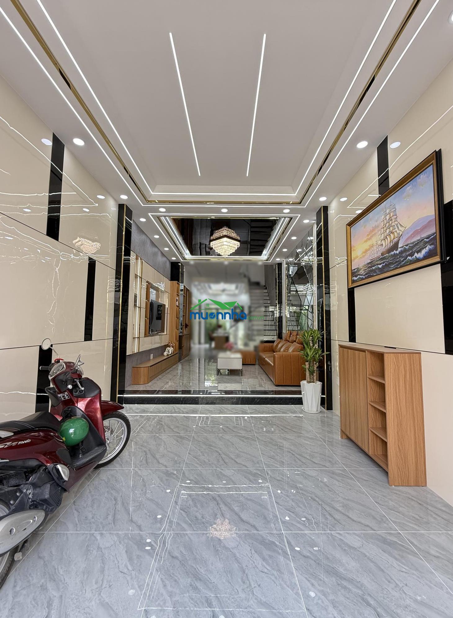 Nhà đẹp full nội thất giảm hơn nửa tỷ - oto ngủ trong nhà - giá cực kỳ tốt