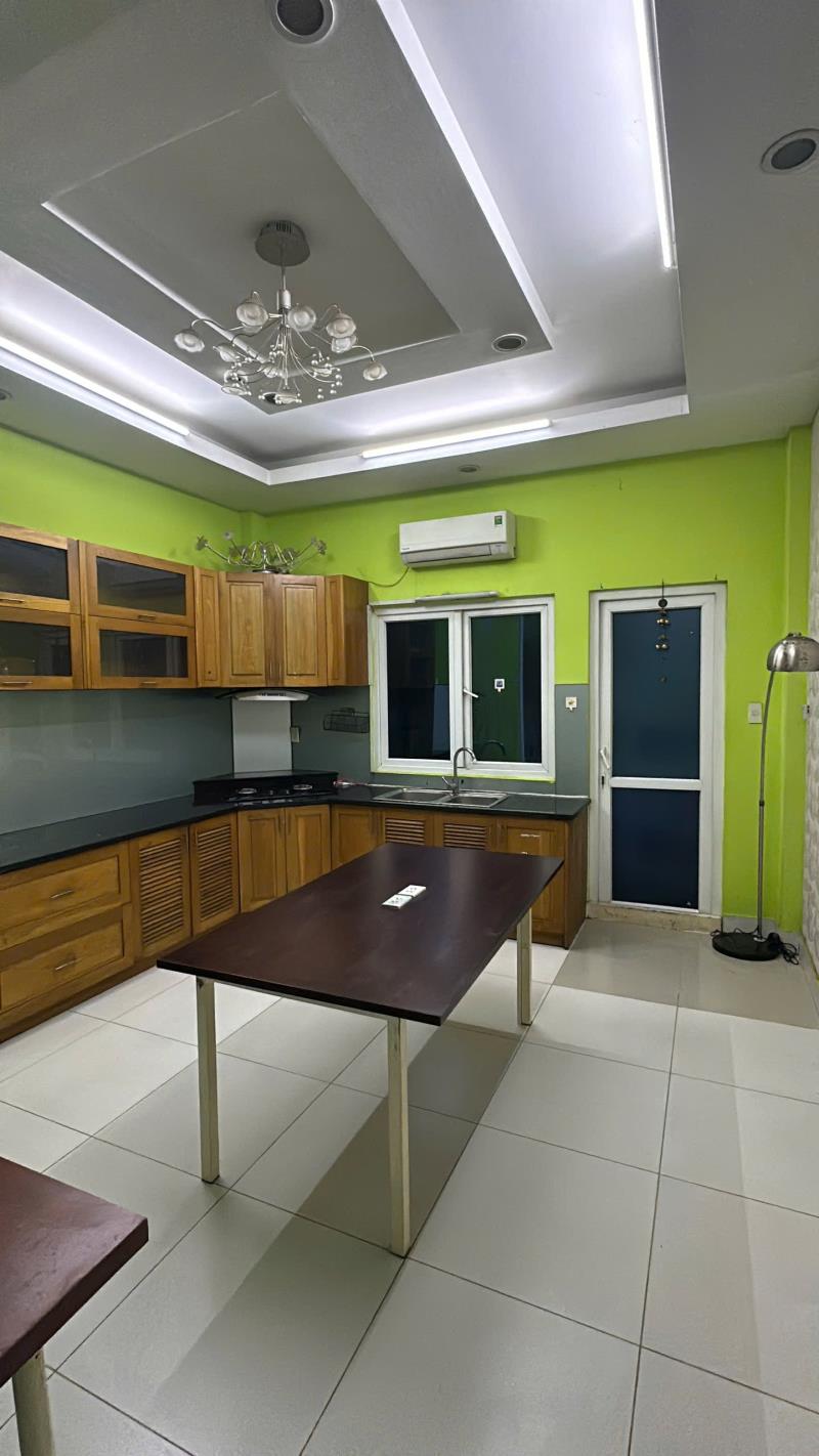 Cho thuê kí túc xá từ 1tr7/người ( có rèm che mỗi giường nha ) 