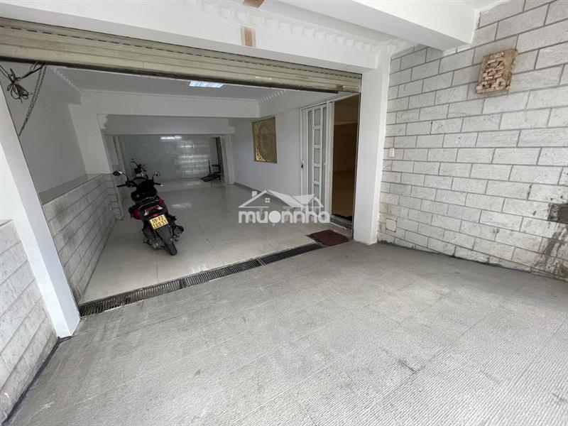 Cần cho thuê nguyên căn khu nội bộ 22 lữ gia. dt: 4 x 15m, 3 lầu, 5pn.