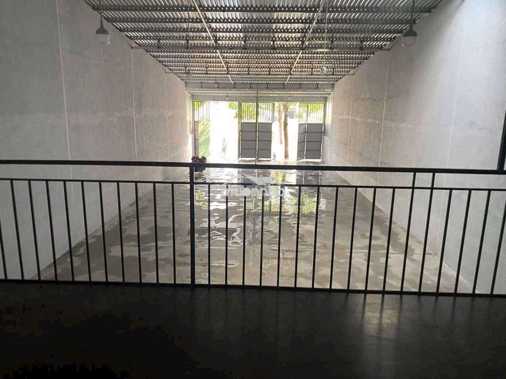 Cho thuê kho tp mới bình dương
( p . bình dương tp hcm )
dt : 10x30 - 3