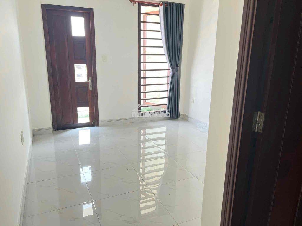 Chính chủ cho nữ thuê phòng ban công, phòng máy lạnh thoáng mát (ngay - 3
