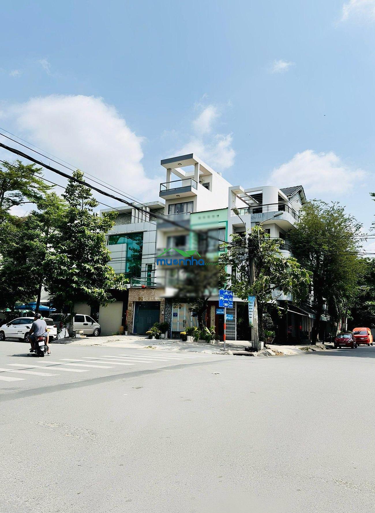 Chỉ: 9.6tỷ - nhà 4 tầng - có dòng tiền 20tr/th -(4x15m) 4pn - đường 8m thông ngay aeon tên lửa - 4